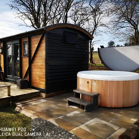 Hotel Pen-Rhos Luxury Glamping 