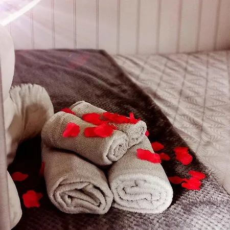 Hotel Pen-Rhos Luxury Glamping 